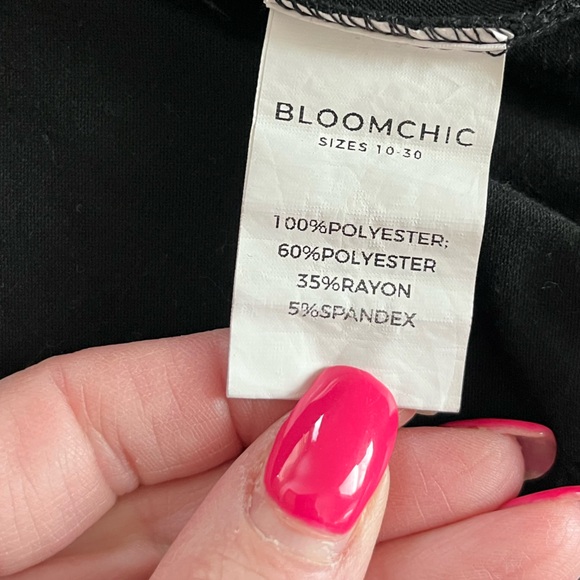 Bloomchic Black with Bell Sleeves Mid/Length Dress women’s size 3X - Picture 10 of 14